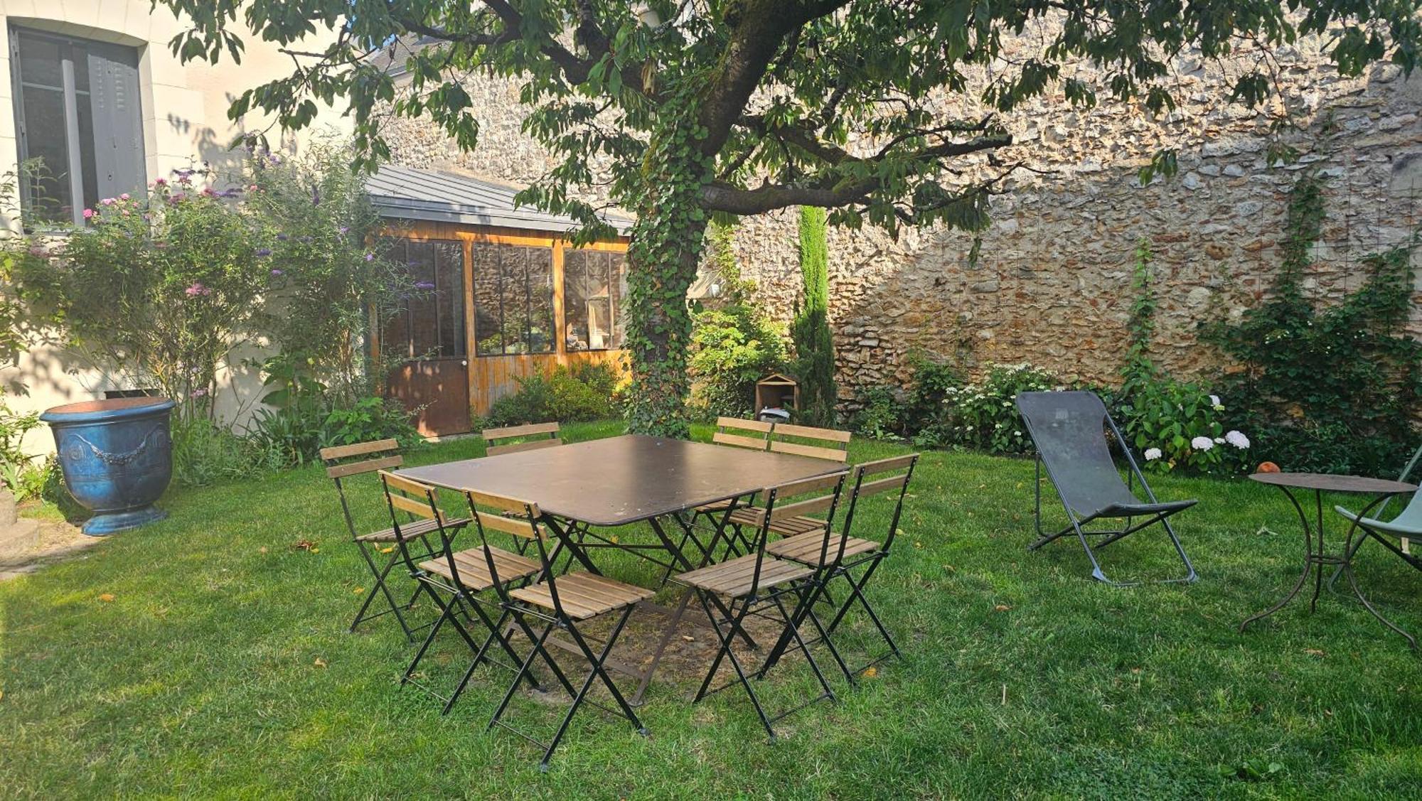 Au Coeur De Tours, Familial Avec Jardin Au Calme, Parking * Tours